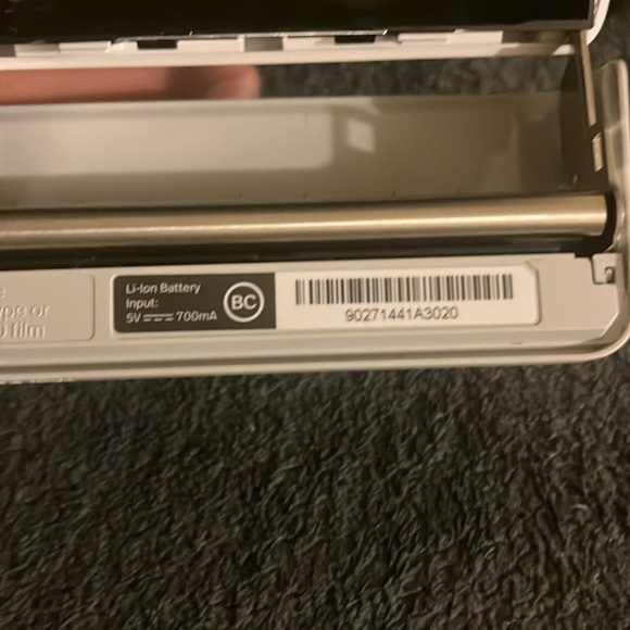 Polaroid Now - Picture 2 of 3